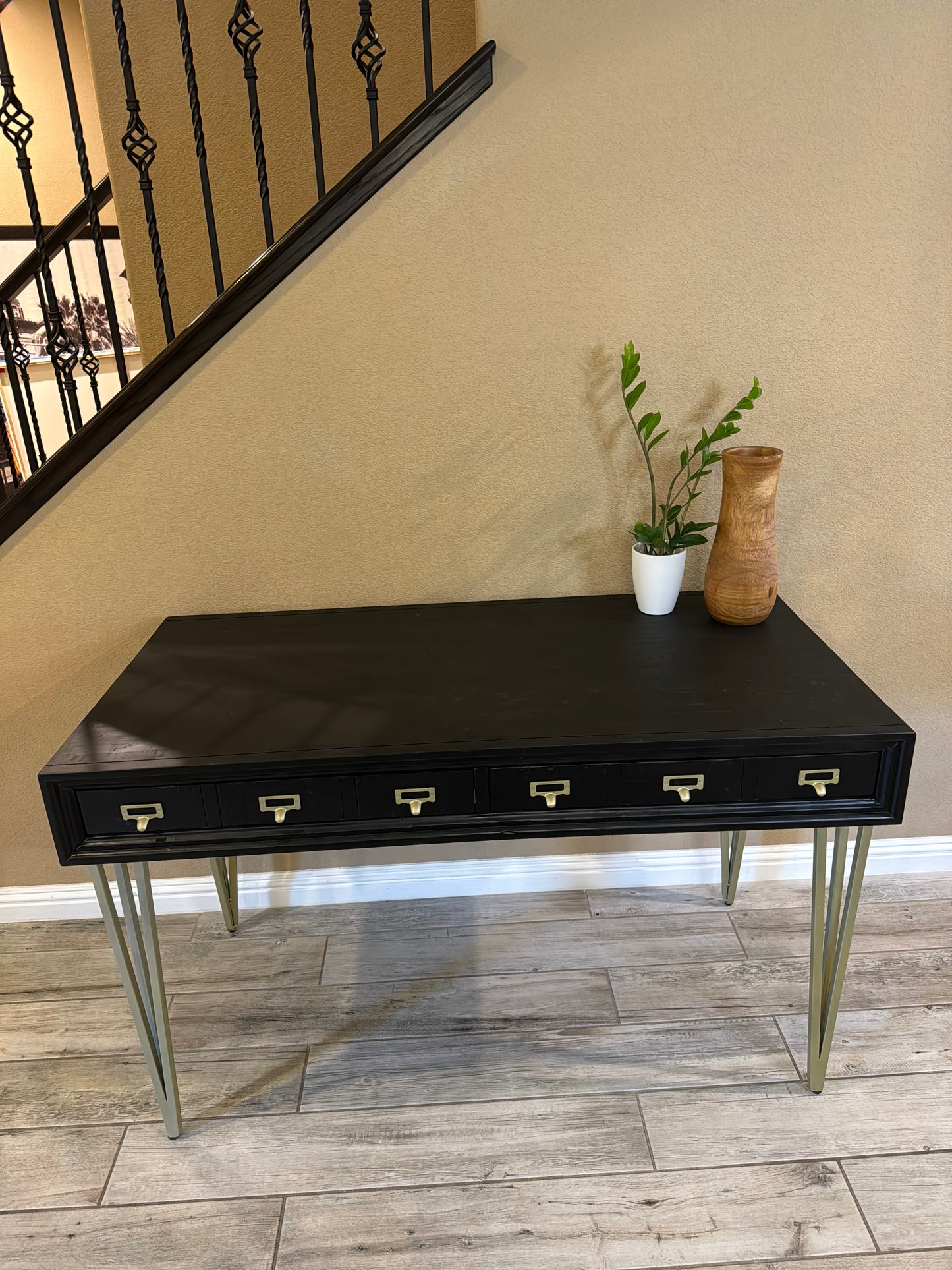 Stunning Reclaimed Wood Desk w/Chic Matte Black Finish